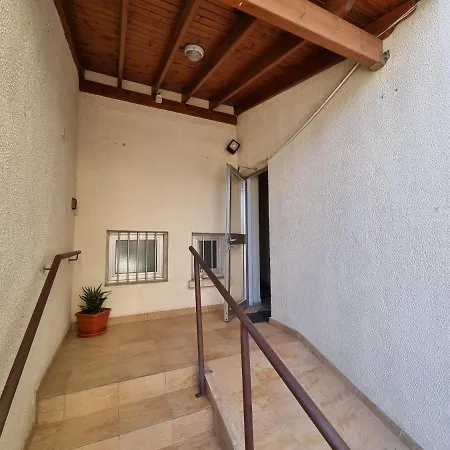 Garden لارنكا